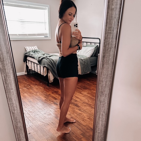 urban outfitters kimchi blue black cheeky high waist zip front shorts - Picture 4 of 6